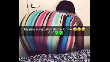 Ebony big booty twerk ass while bf sing and fuck hoe